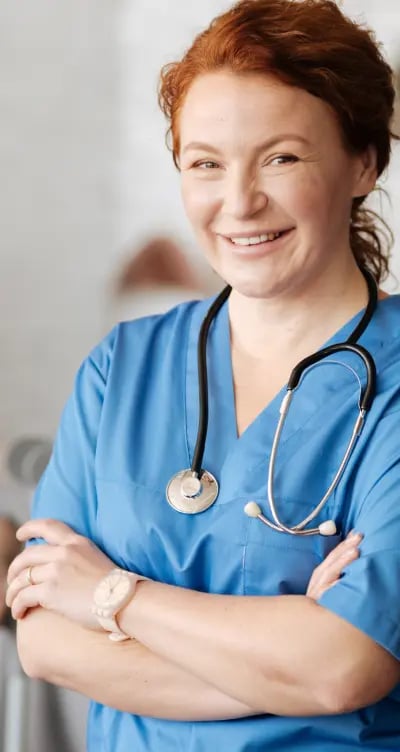 private-specialist-pretty-qualified-positive-lady-providing-medical-services-elderly-people-by-visiting-them-home-running-consolations