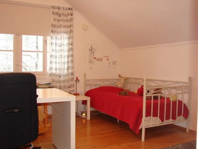 villen-tupa-huone-scaled-e1620128079484